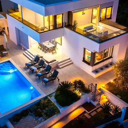 Luxury Dolce Vita, *