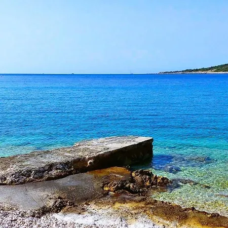 Luxury Beachfront Dolce Vita, Sevid
