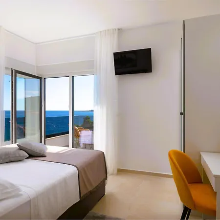 Luxury Beachfront Dolce Vita, Sevid